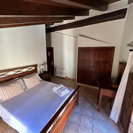 Hotel De La Villa-2